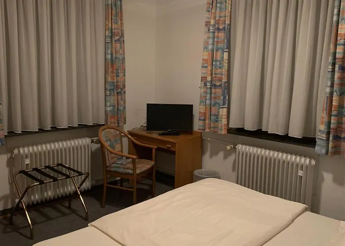 Отель Waldhotel Hensel's Felsenkeller